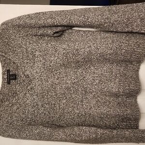 Tahari Gray Knit Sweater(L)